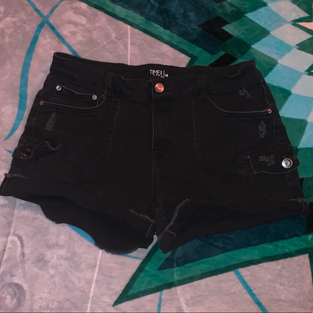 Short shorts